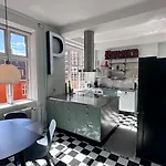 The Square Apartment