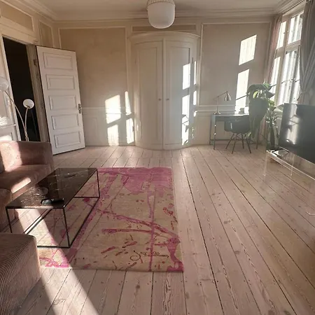 Lejlighed The Square