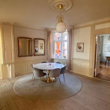 Lejlighed The Square