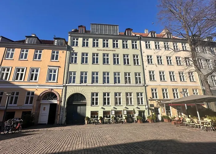 The Square Апартаменты