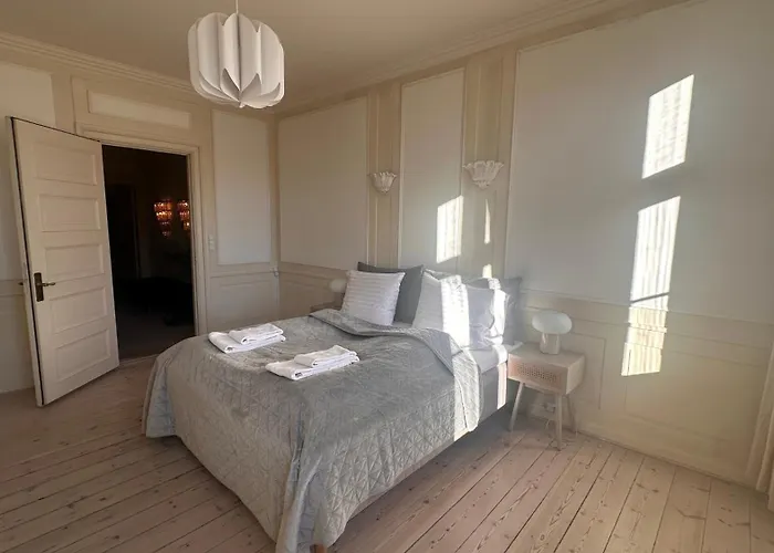 Апартаменты The Square Копенгаген