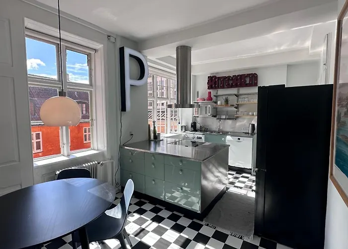 The Square Апартаменты