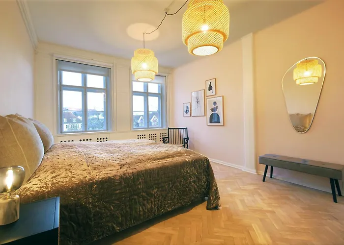 The Square Апартаменты *