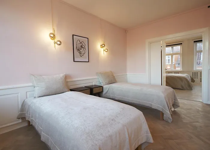 The Square Апартаменты